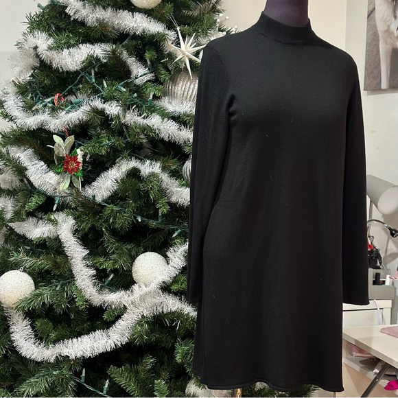 H&M Dresses & Skirts - Mock Neck Long Sleeve H&M Dress
